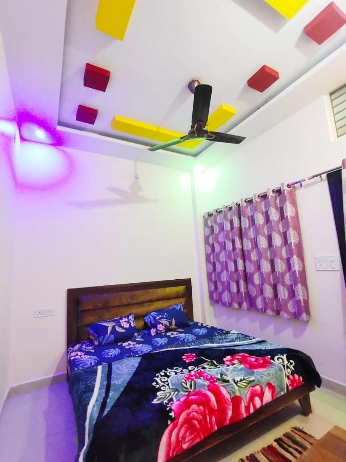Deviksha Home Stay Удджайн Экстерьер фото