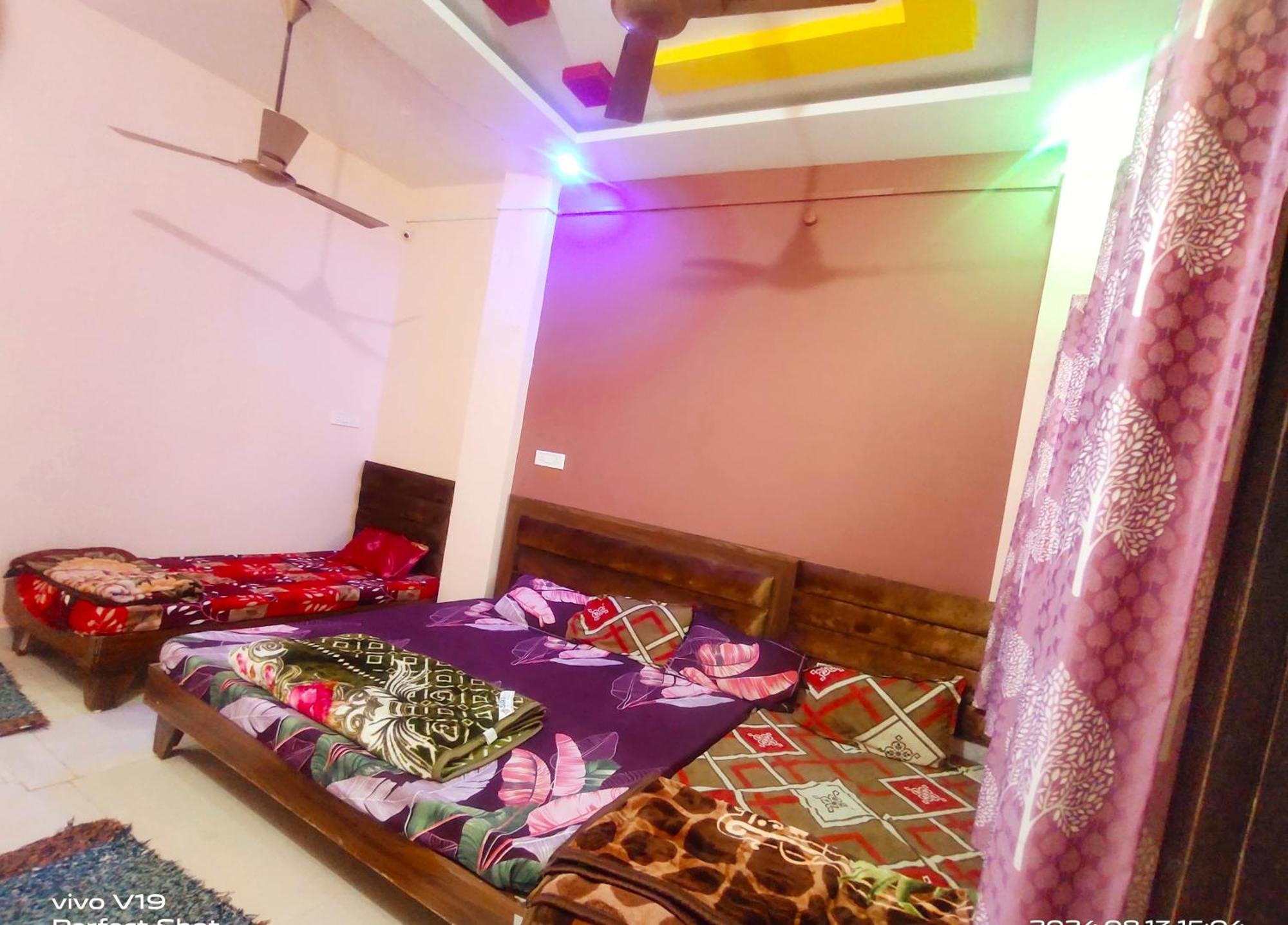 Deviksha Home Stay Удджайн Экстерьер фото