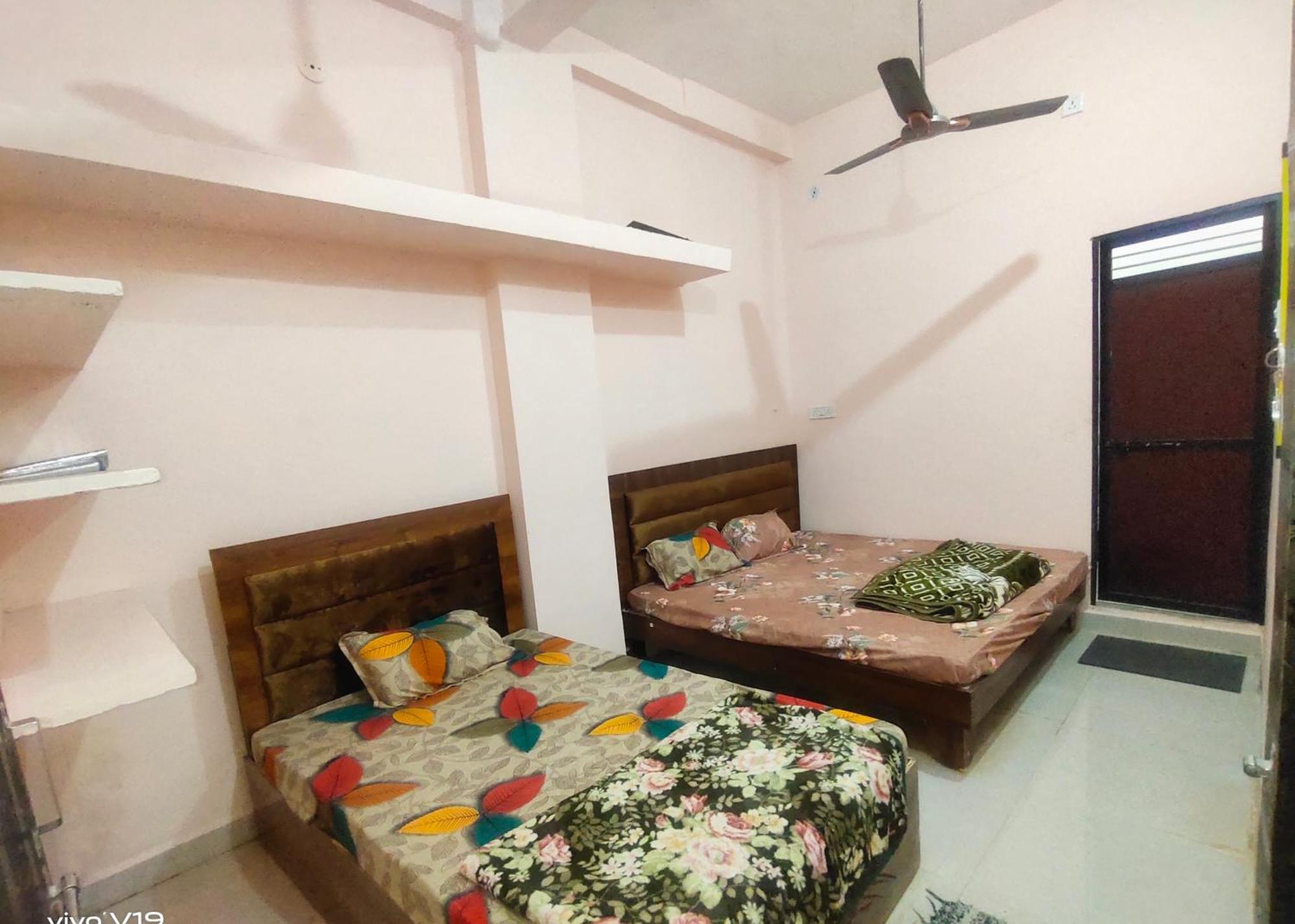 Deviksha Home Stay Удджайн Экстерьер фото